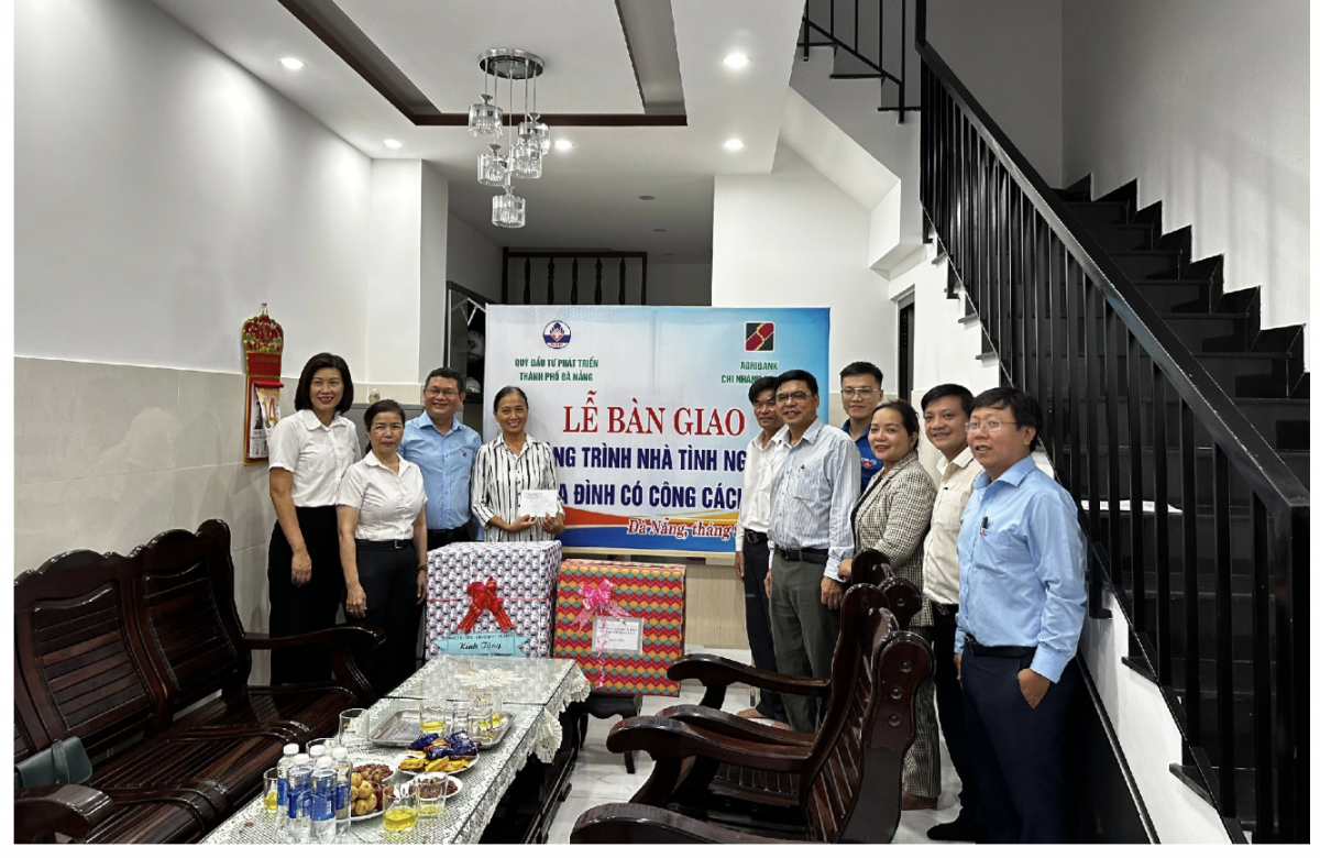 Lễ trao tặng Nhà tình nghĩa Lễ trao tặng Nhà tình nghĩa
