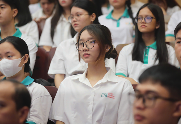 Tọa đàm “Nhận diện và chống tin giả trong kỷ nguyên AI” do Báo Tiền Phong phối hợp Trường Đại học Giao thông Vận tải TP. Hồ Chí Minh tổ chức.