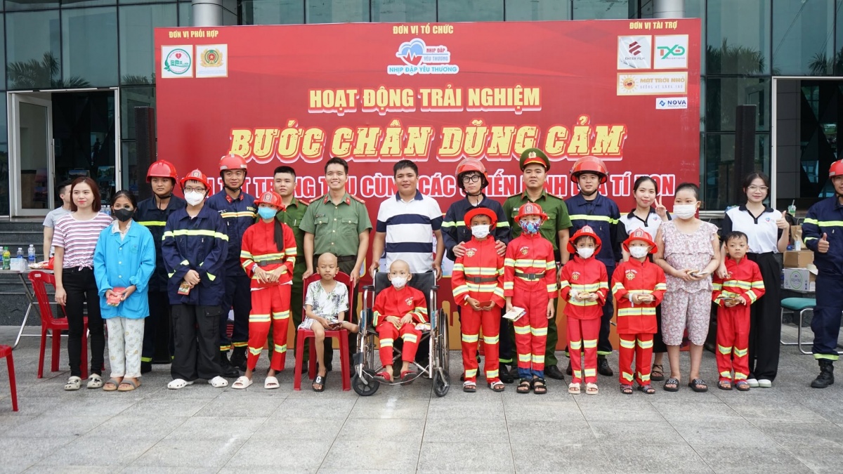 CLB đã phối hợp với nhiều đơn vị tổ chức thành công chương trình Bước chân dũng cảm