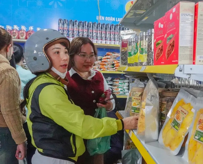Điểm tựa ấm áp cho công nhân khi Tết cận kề