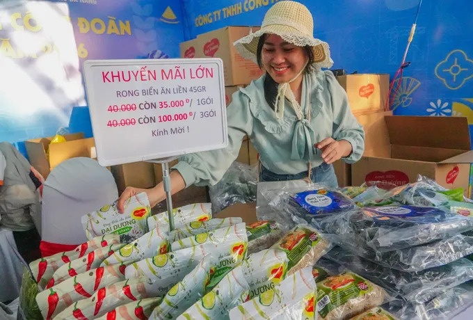 Điểm tựa ấm áp cho công nhân khi Tết cận kề