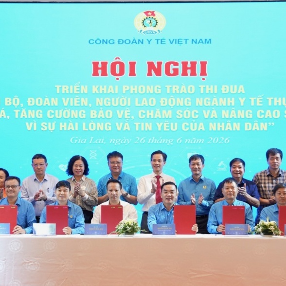 cong doan y te viet nam phat dong phong trao thi dua va cuoc thi tim hieu nghi quyet so 72 nqtw