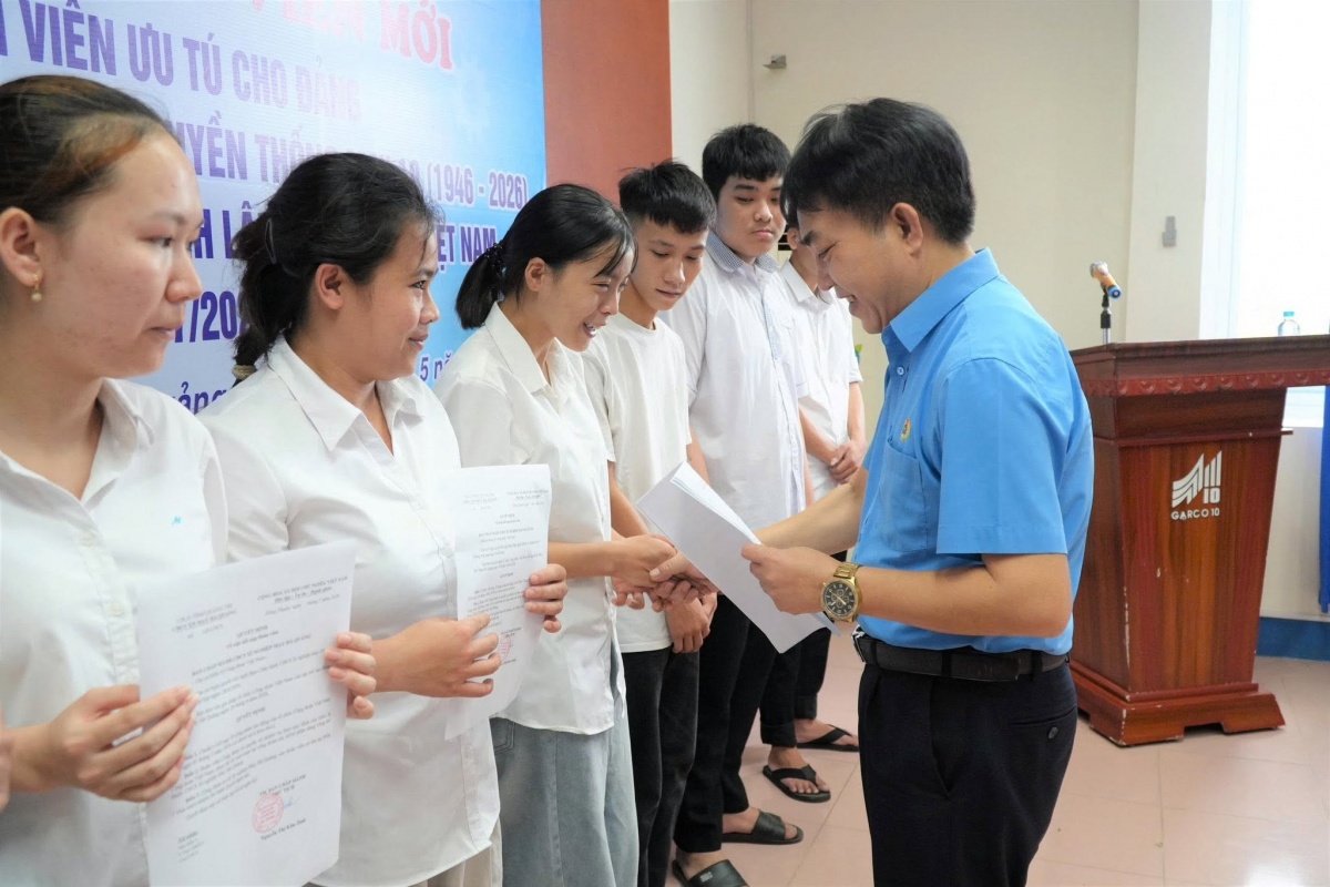 Công đoàn Quảng Trị hướng mạnh về cơ sở, chăm lo thiết thực cho người lao động
