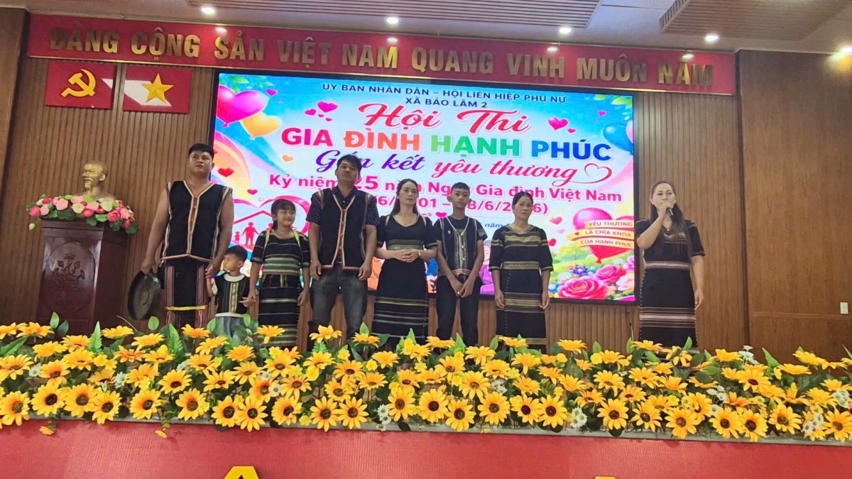Lan tỏa giá trị tốt đẹp từ Hội thi "Gia đình hạnh phúc - Gắn kết yêu thương" Lan tỏa giá trị tốt đẹp từ Hội thi "Gia đình hạnh phúc - Gắn kết yêu thương"