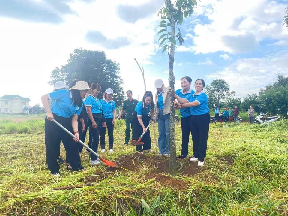 Lan tỏa giá trị tốt đẹp từ Hội thi "Gia đình hạnh phúc - Gắn kết yêu thương" Lan tỏa giá trị tốt đẹp từ Hội thi "Gia đình hạnh phúc - Gắn kết yêu thương"