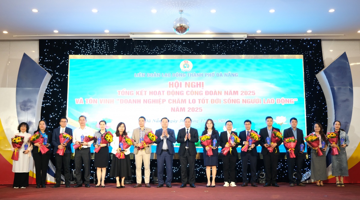 Định kỳ hằng năm, LĐLĐ thành phố tổ chức tôn vinh “Doanh nghiệp chăm lo tốt đời sống người lao động” nhằm ghi nhận những doanh nghiệp vì người lao động. Ảnh: ÁNH DƯƠNG