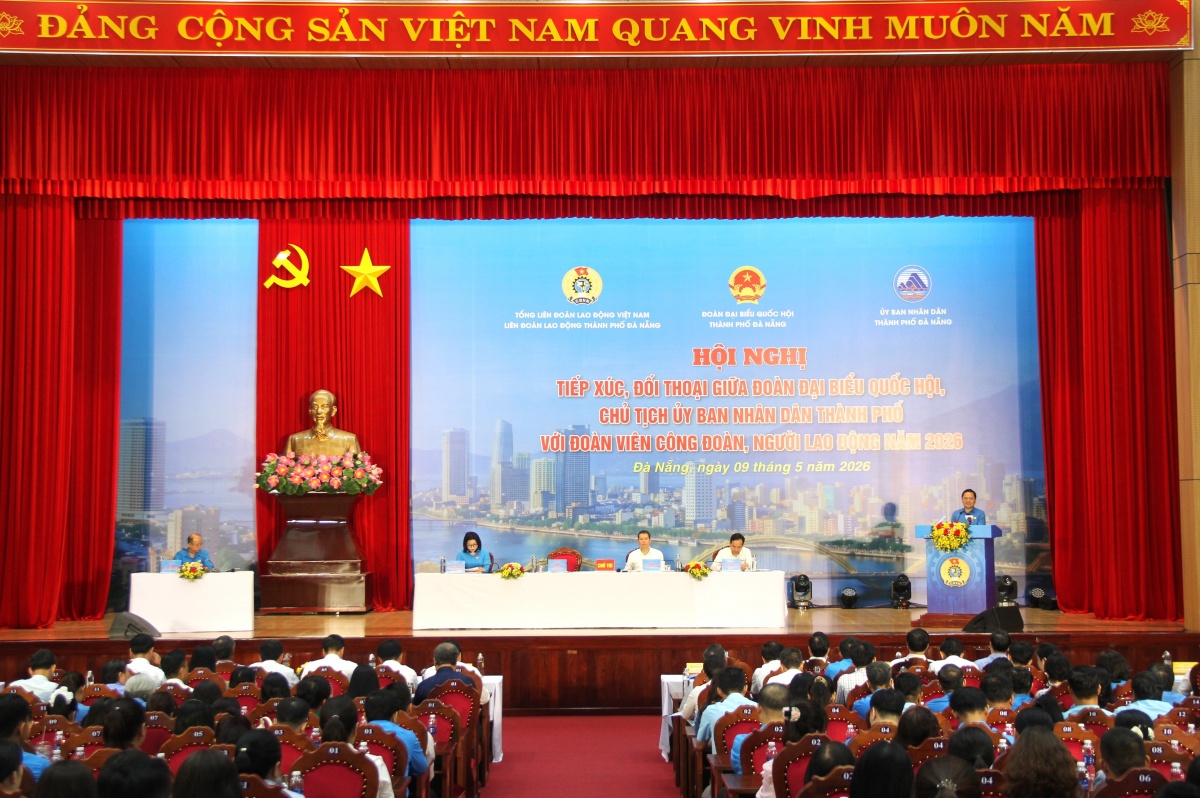 Quang cảnh Hội nghị tiếp xúc, đối thoại giữa Đoàn đại biểu Quốc hội, Chủ tịch UBND thành phố với đoàn viên, NLĐ năm 2026. Ảnh: ÁNH DƯƠNG