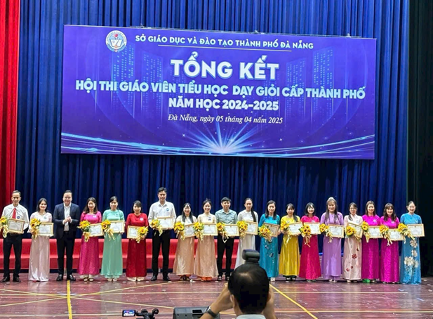Cô giáo Lê Thị Thúy Kiều: Hoa hướng dương thầm lặng giữa đời thường Cô giáo Lê Thị Thúy Kiều: Hoa hướng dương thầm lặng giữa đời thường