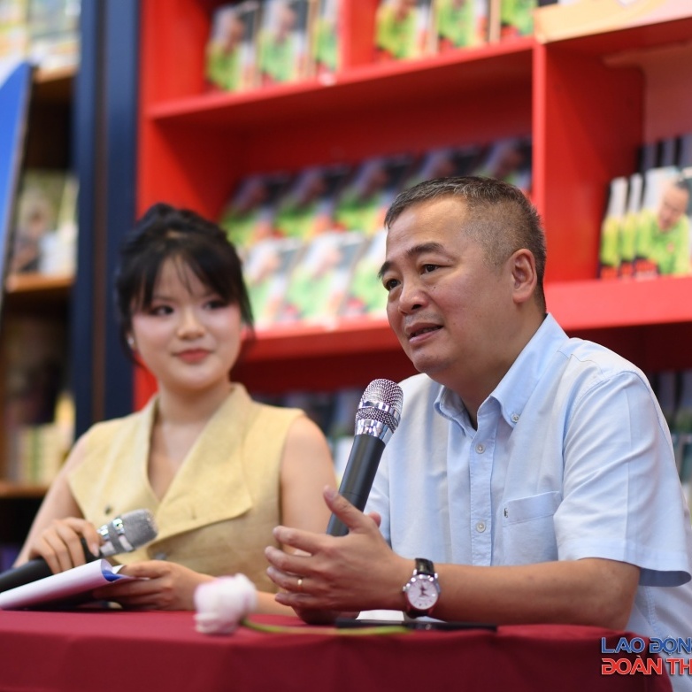 “Khoẻ” không chỉ là không bệnh: Thông điệp chạm tới người lao động từ bác sĩ Nguyễn Lân Hiếu