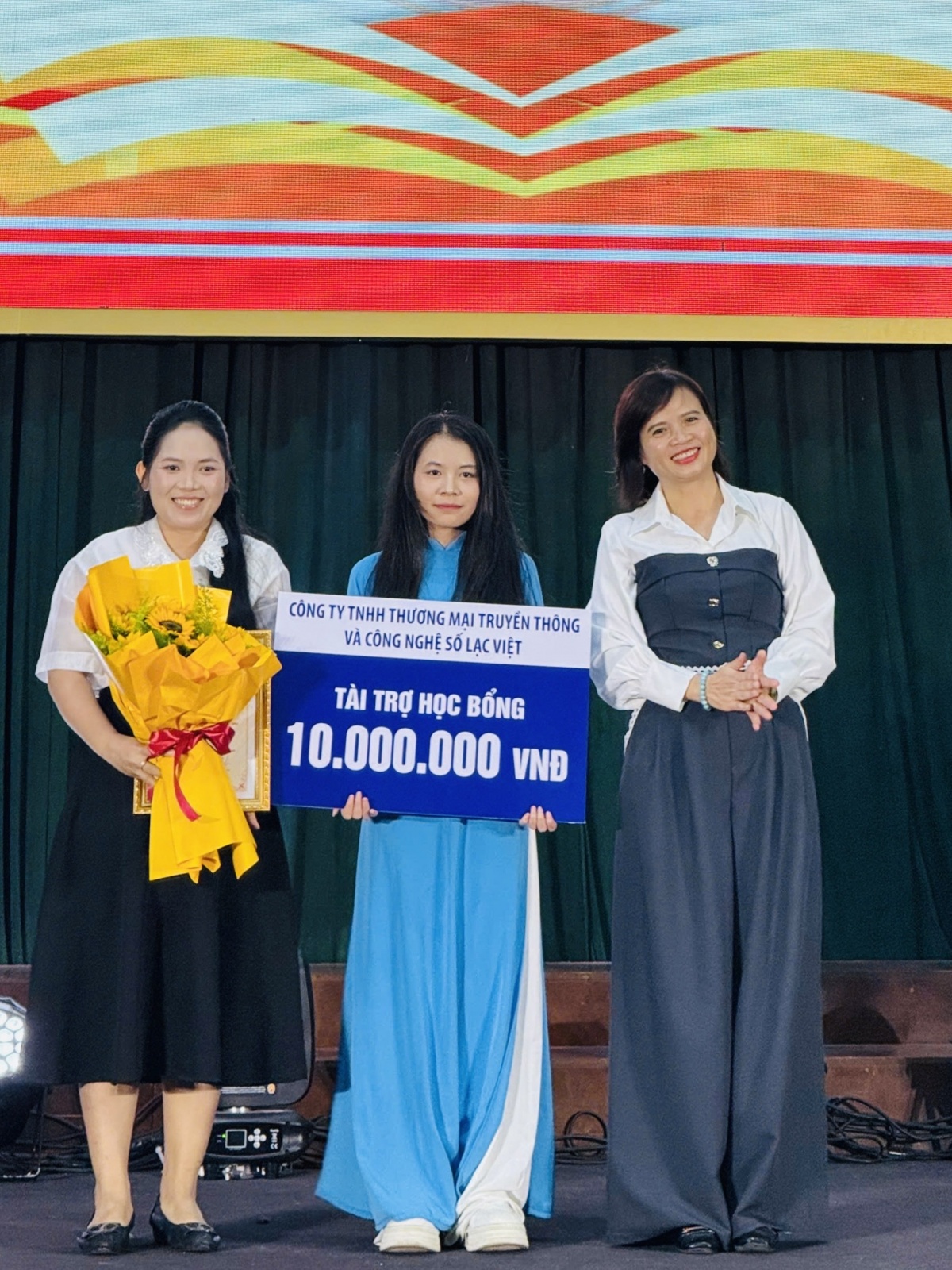 Từ giảng đường đến vùng lũ: Dấu ấn đoàn viên Nguyễn Thị Hồng Sanh