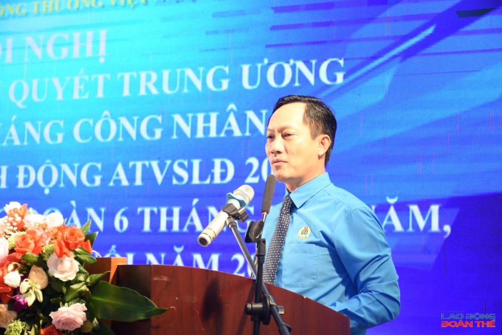 đồng chí Lê An Hải, Chủ tịch Công đoàn Công Thương Việt Nam phát biểu khai mạc Hội nghị. Ảnh: Nguyễn Việt đồng chí Lê An Hải, Chủ tịch Công đoàn Công Thương Việt Nam phát biểu khai mạc Hội nghị. Ảnh: Nguyễn Việt