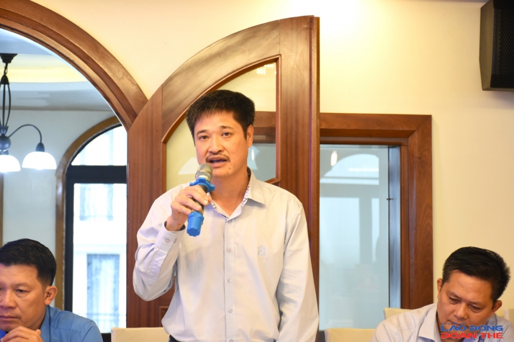 đồng chí Nguyễn Thanh Sơn - Chủ tịch Công đoàn Petrolimex khẳng định việc xây dựng KPI và trả lương theo vị trí việc làm là nội dung bắt buộc. Ảnh: Nguyễn Việt đồng chí Nguyễn Thanh Sơn - Chủ tịch Công đoàn Petrolimex khẳng định việc xây dựng KPI và trả lương theo vị trí việc làm là nội dung bắt buộc. Ảnh: Nguyễn Việt