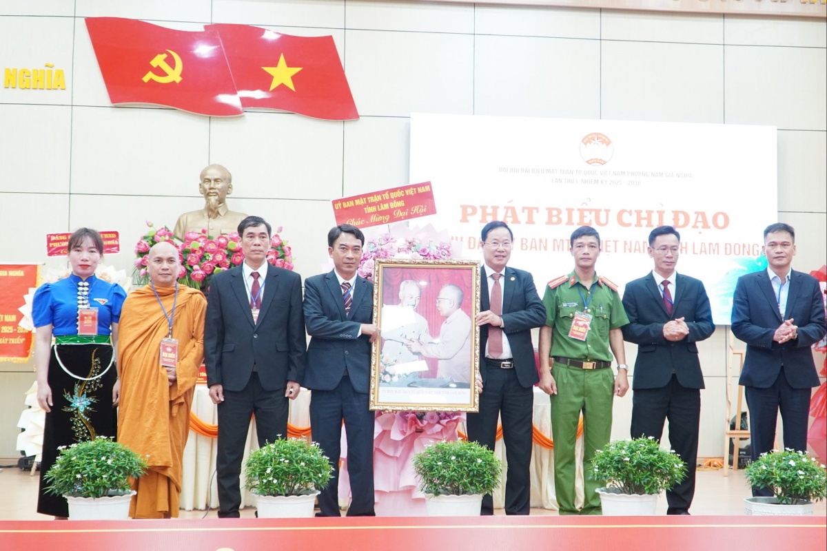 Khi lòng dân đồng thuận - sức mạnh nguồn lực xây dựng tỉnh Lâm Đồng Khi lòng dân đồng thuận - sức mạnh nguồn lực xây dựng tỉnh Lâm Đồng