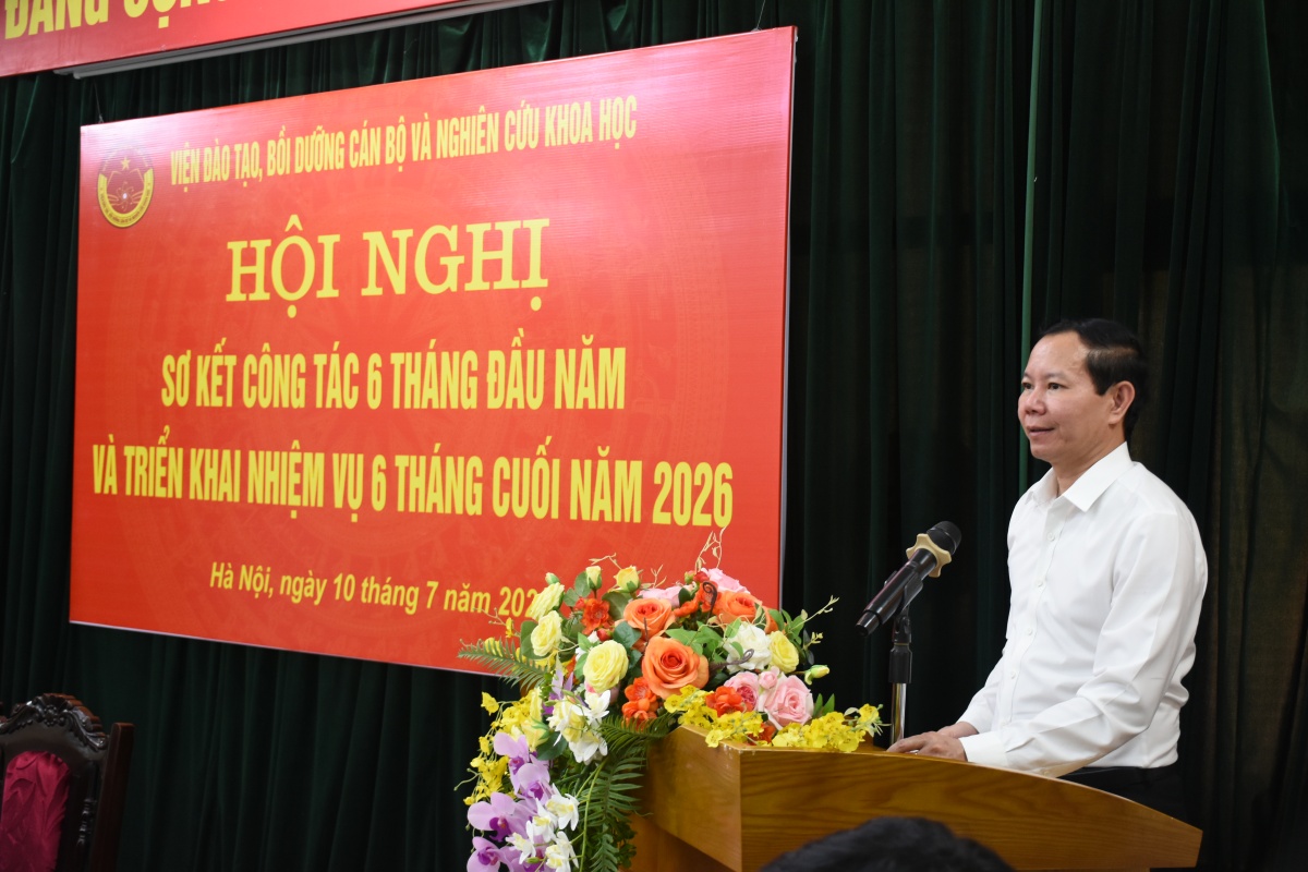 Kiện toàn tổ chức, nâng cao chất lượng đào tạo và nghiên cứu khoa học Kiện toàn tổ chức, nâng cao chất lượng đào tạo và nghiên cứu khoa học