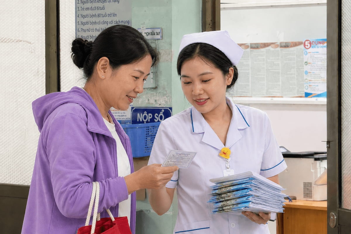 Người lao động tham gia bảo hiểm y tế 5 năm liên tục được hưởng quyền lợi gì?