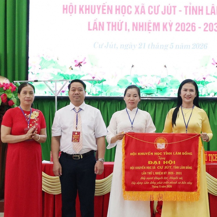 lam dong xay nen xa hoi hoc tap khoi nguon phat trien cho ky nguyen moi