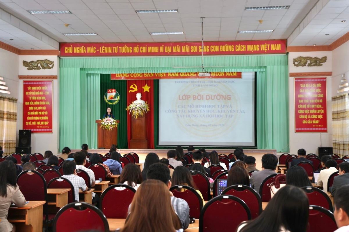 Lâm Đồng: Xây nền xã hội học tập - khơi nguồn phát triển cho kỷ nguyên mới Lâm Đồng: Xây nền xã hội học tập - khơi nguồn phát triển cho kỷ nguyên mới