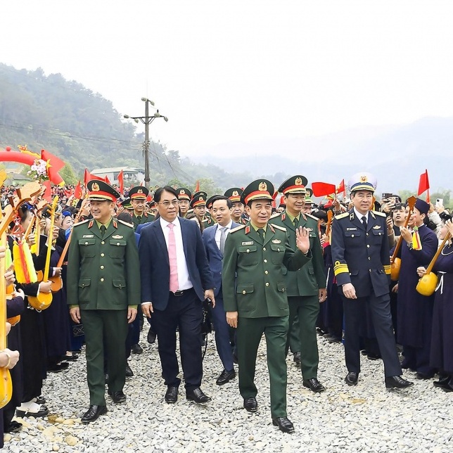 quan doi tham gia lao dong san xuat nhung gia tri va uu the vuot troi khong the phu nhan