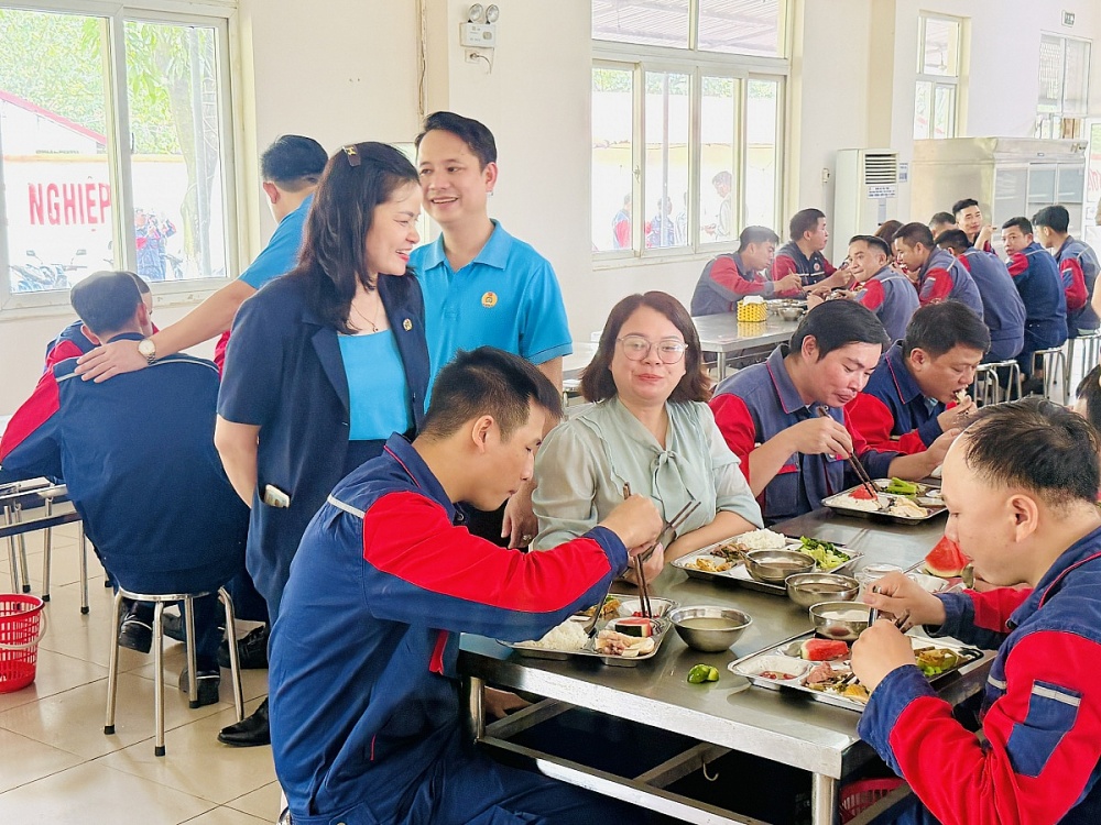 Tăng lương tối thiểu vùng năm 2027 mức 7,8%: Hài hòa lợi ích để tạo động lực phát triển bền vững