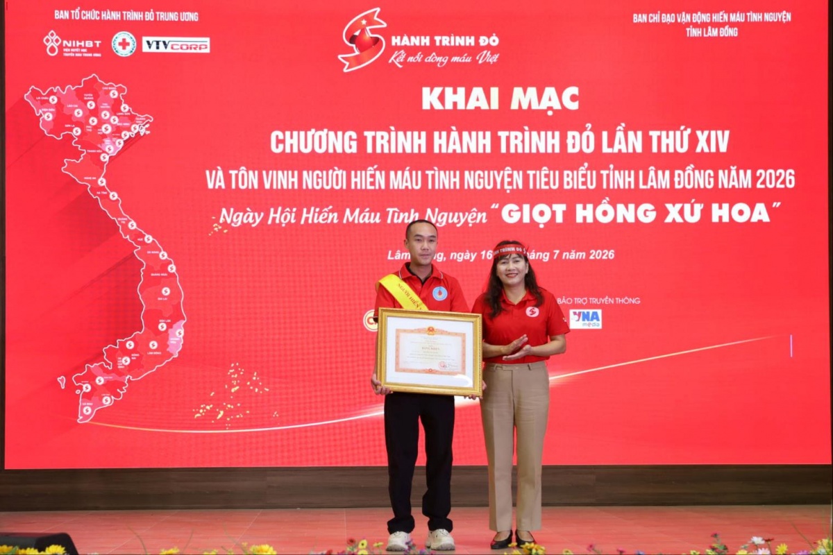Hành trình Đỏ Lâm Đồng: Kết nối những trái tim biết cho đi Hành trình Đỏ Lâm Đồng: Kết nối những trái tim biết cho đi