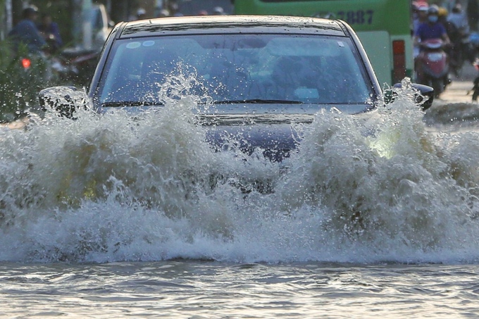 Bão số 5: Đường Thành phố Hồ Chí Minh mênh mông nước bao so 5 duong thanh pho ho chi minh menh mong nuoc