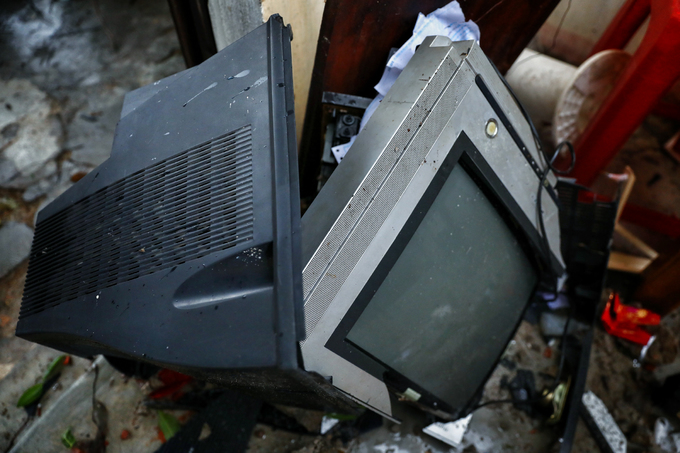 Phú Yên, Bình Định ngổn ngang sau khi tâm bão Matmo quét qua con bao so 5 phu yen binh dinh ngon ngang sau khi tam bao matmo quet qua