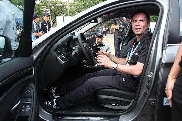 hinh thanh thoi quen dung khi lai xe o to