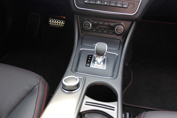 hinh thanh thoi quen dung khi lai xe o to