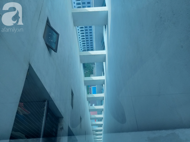 be gai 11 tuoi roi tu tang 39 goi con day an sang bo me di ti m moi biet con da mat