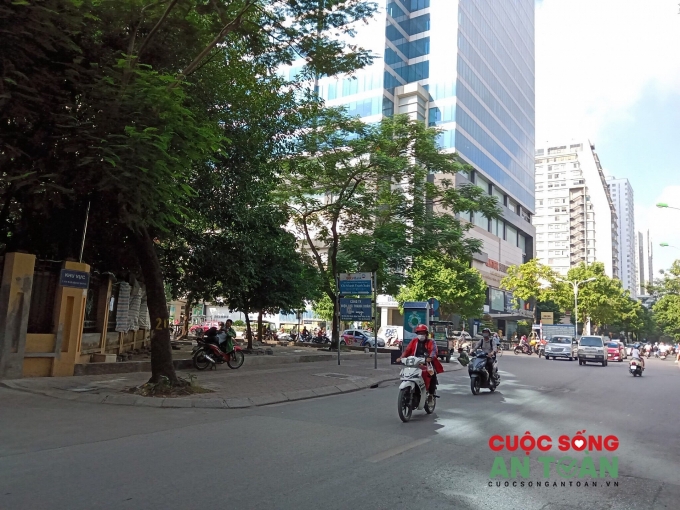 ha noi thung rac la su ket hop hoan hao cua nang luong xanh va thong diep moi truong