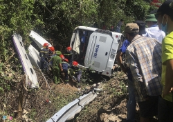 tai nan tham khoc tai quang binh tai xe lai xe 47 cho chi co bang lai b2