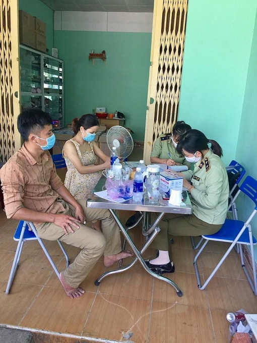 Đà Nẵng phát hiện 21.000 chiếc khẩu trang không rõ nguồn gốc xuất xứ da nang phat hien 21000 chiec khau trang khong ro nguon goc xuat xu