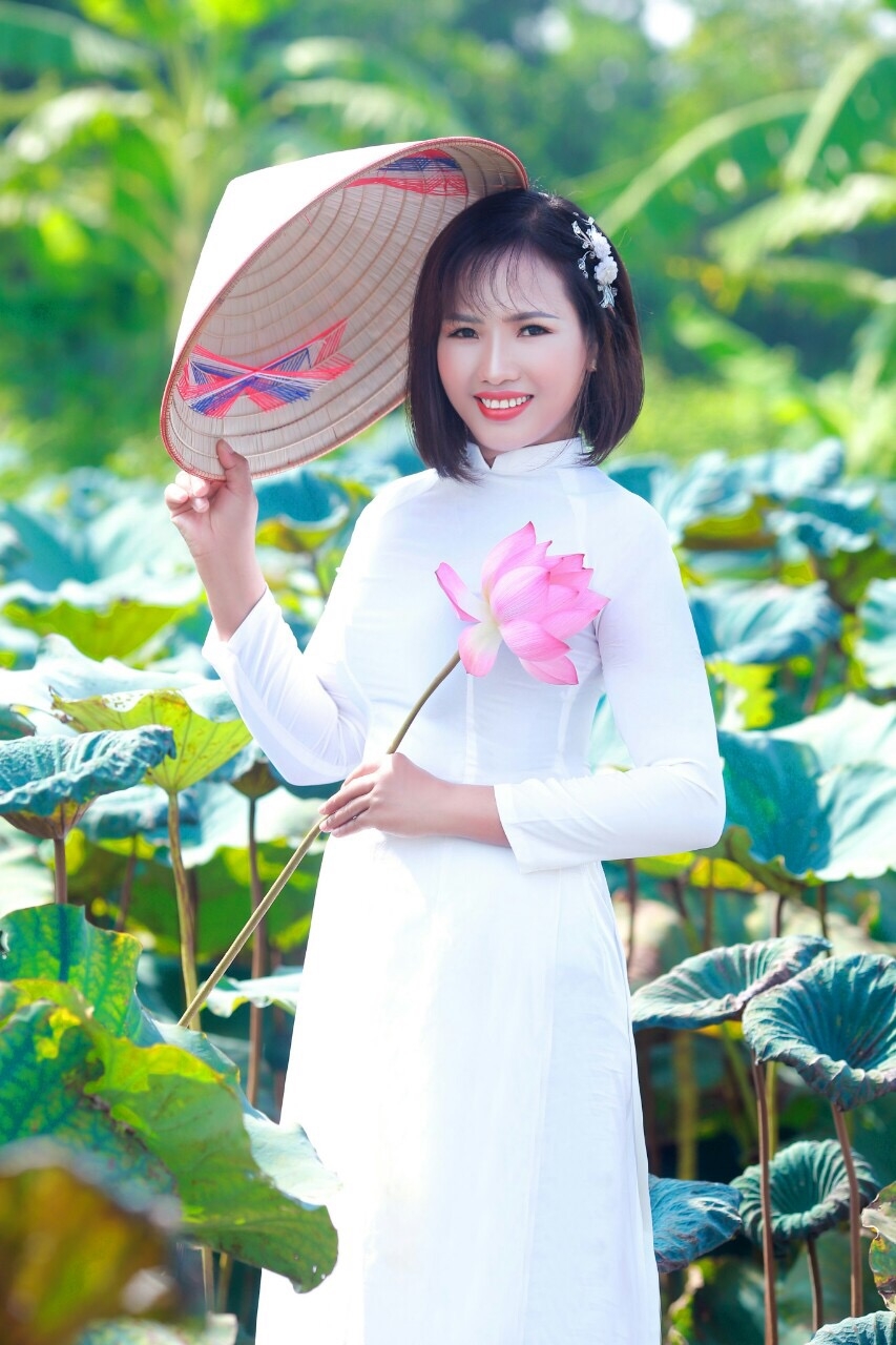 Những gương mặt 