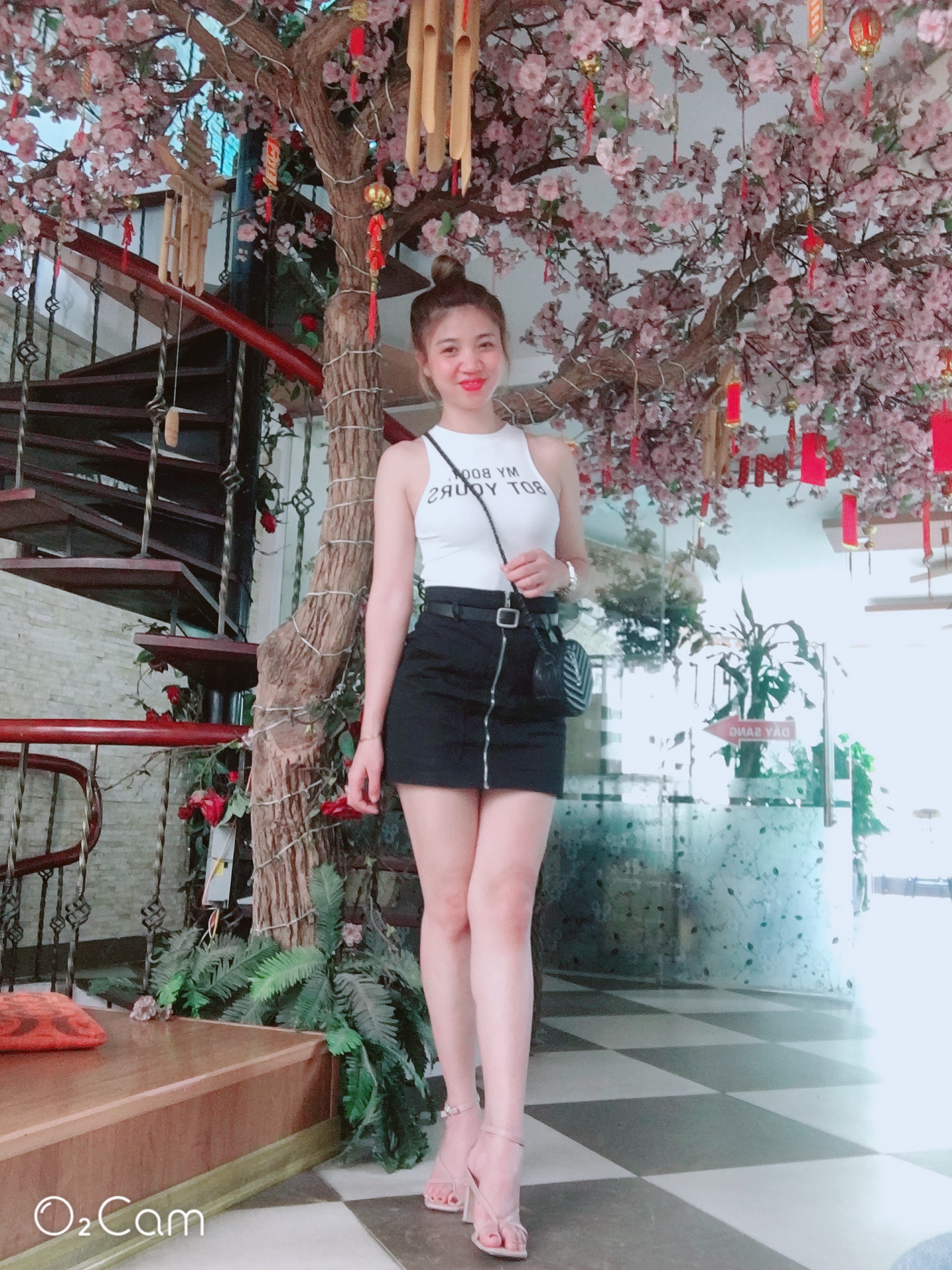 Những gương mặt 