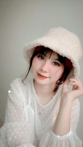 Những gương mặt 