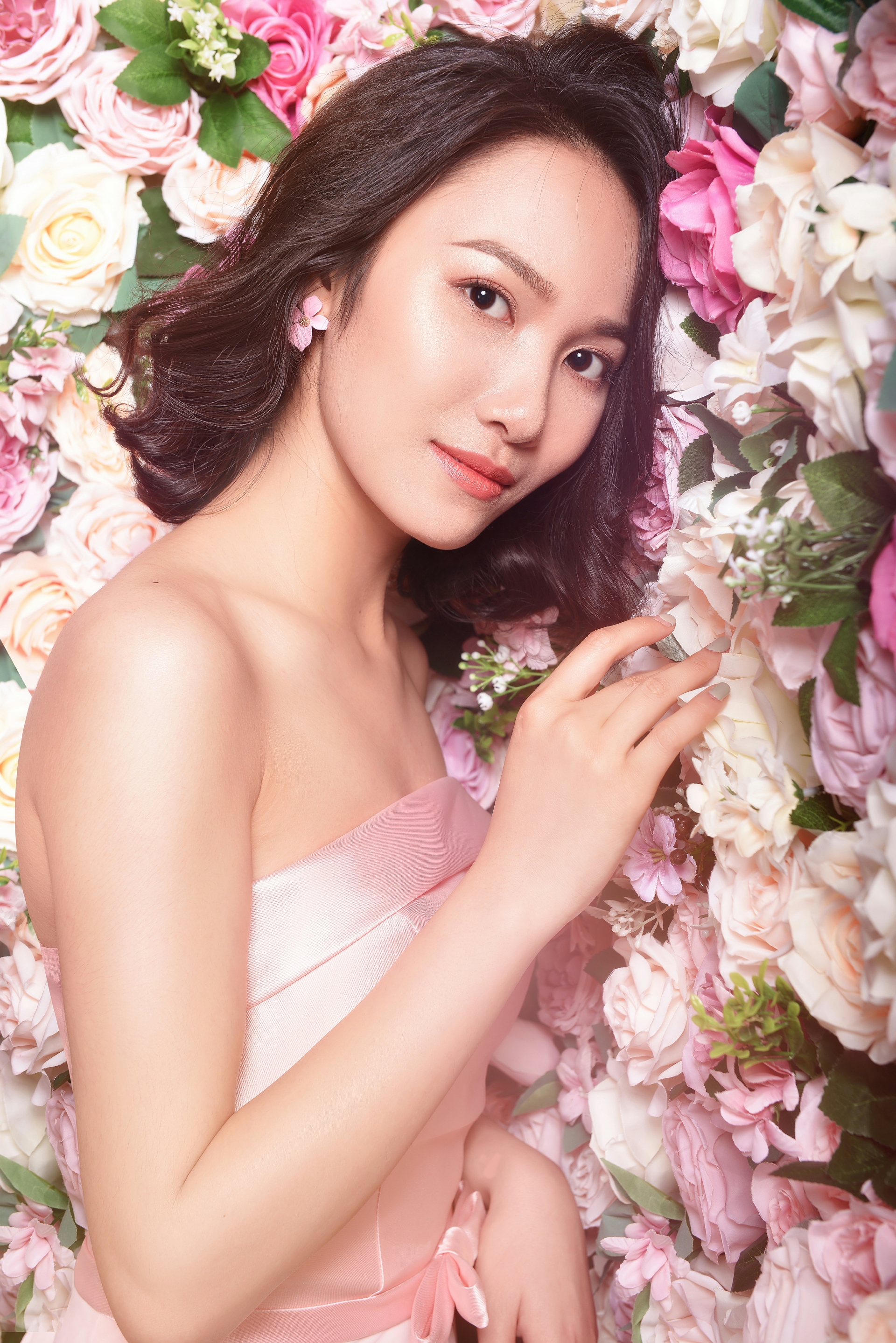 “Sống như những đóa hoa” cùng nàng thơ “Trai xinh – Gái đẹp các khu công nghiệp”