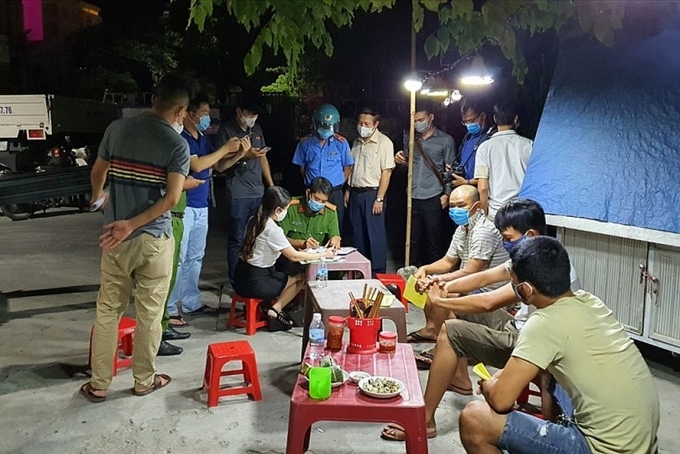 undefined 2511 khai gian2