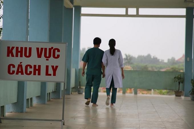 undefined 0432 cach ly 4 nguoi o hu