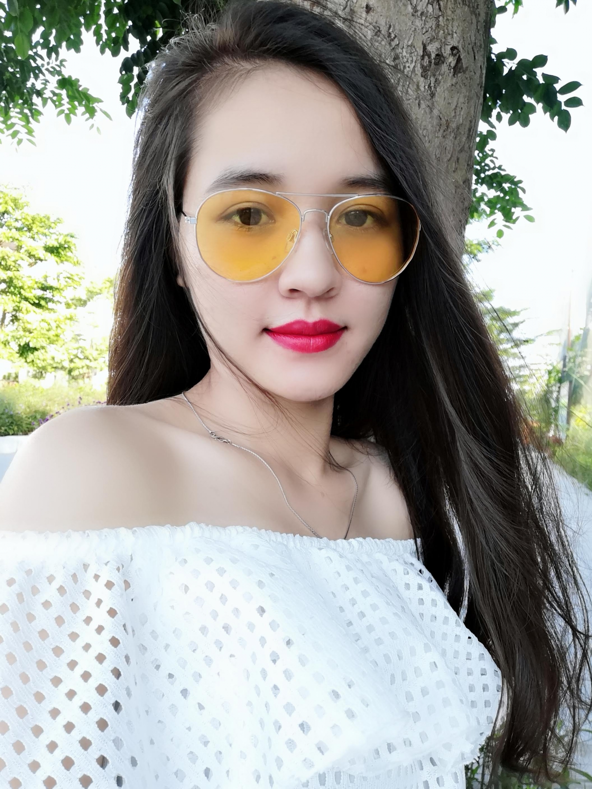 Ngắm vẻ đẹp trẻ trung, cá tính của gái trai khu công nghiệp