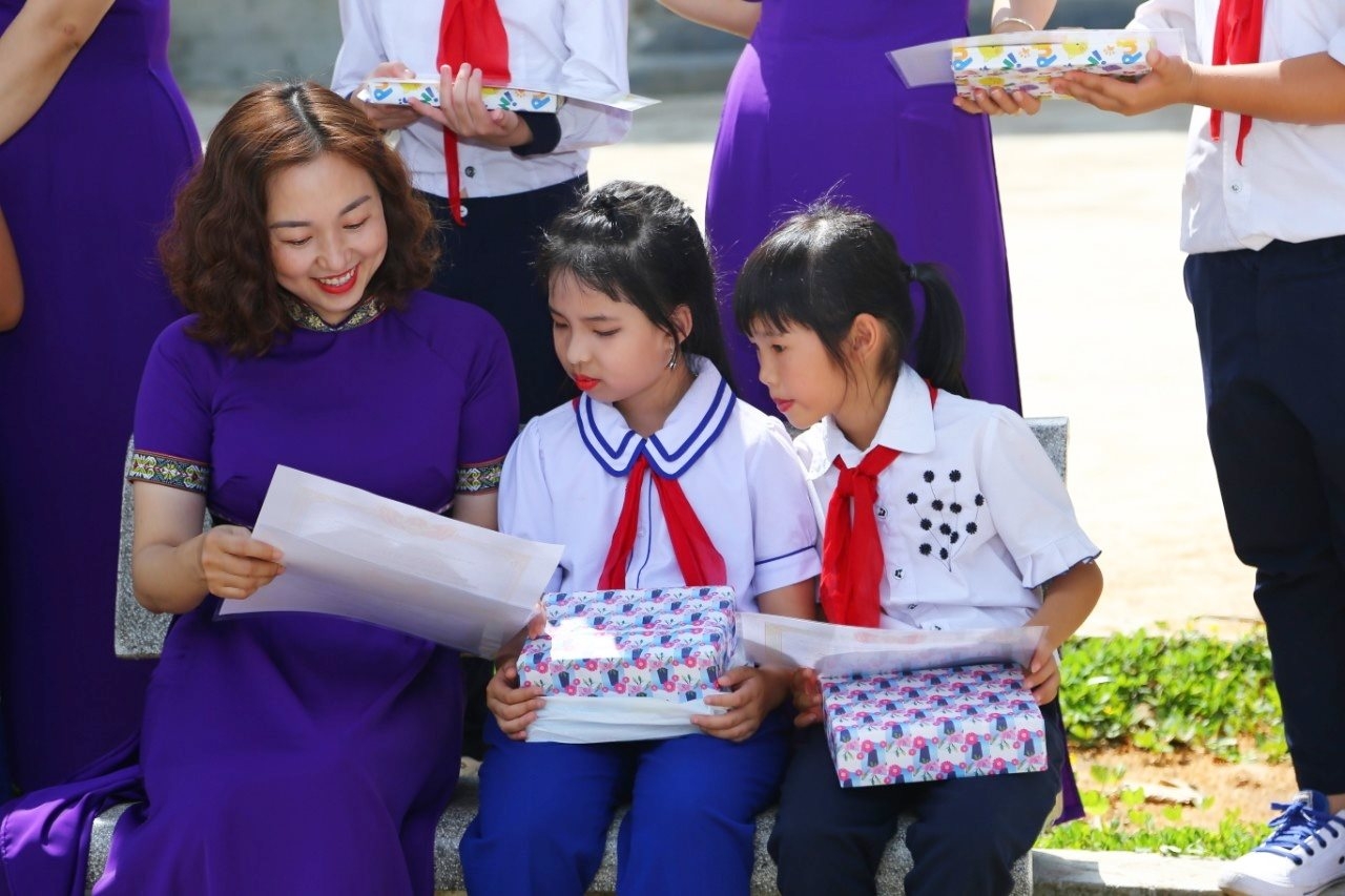 dsgdfgsdfgsdgsdfg dsgdfgsdfgsdgsdfg