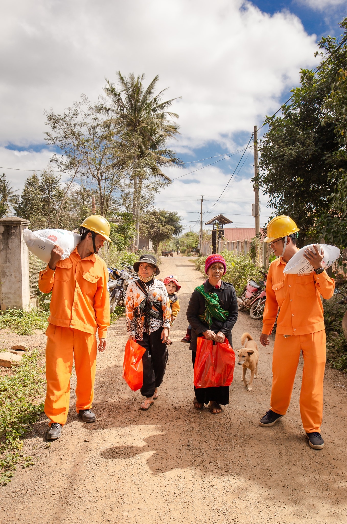 Nét đẹp EVN: Tình yêu lan tỏa từ gia đình tới cộng đồng
