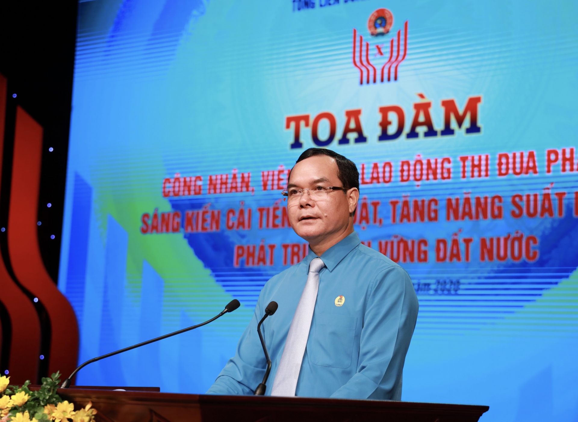 Nhân rộng bài học quý về công tác lãnh đạo, chỉ đạo tổ chức các phong trào thi đua Nhân rộng bài học quý về công tác lãnh đạo, chỉ đạo tổ chức các phong trào thi đua