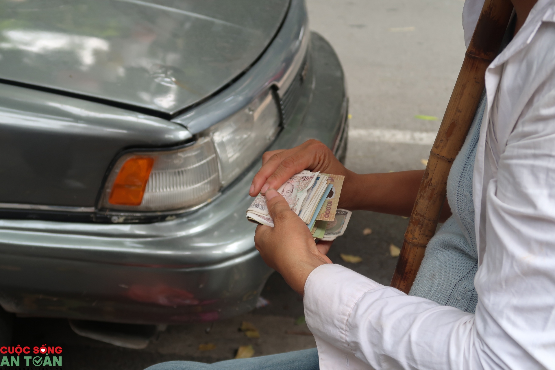 Đằng sau những chùm bóng bay giữa lòng Hà Nội Đằng sau những chùm bóng bay giữa lòng Hà Nội