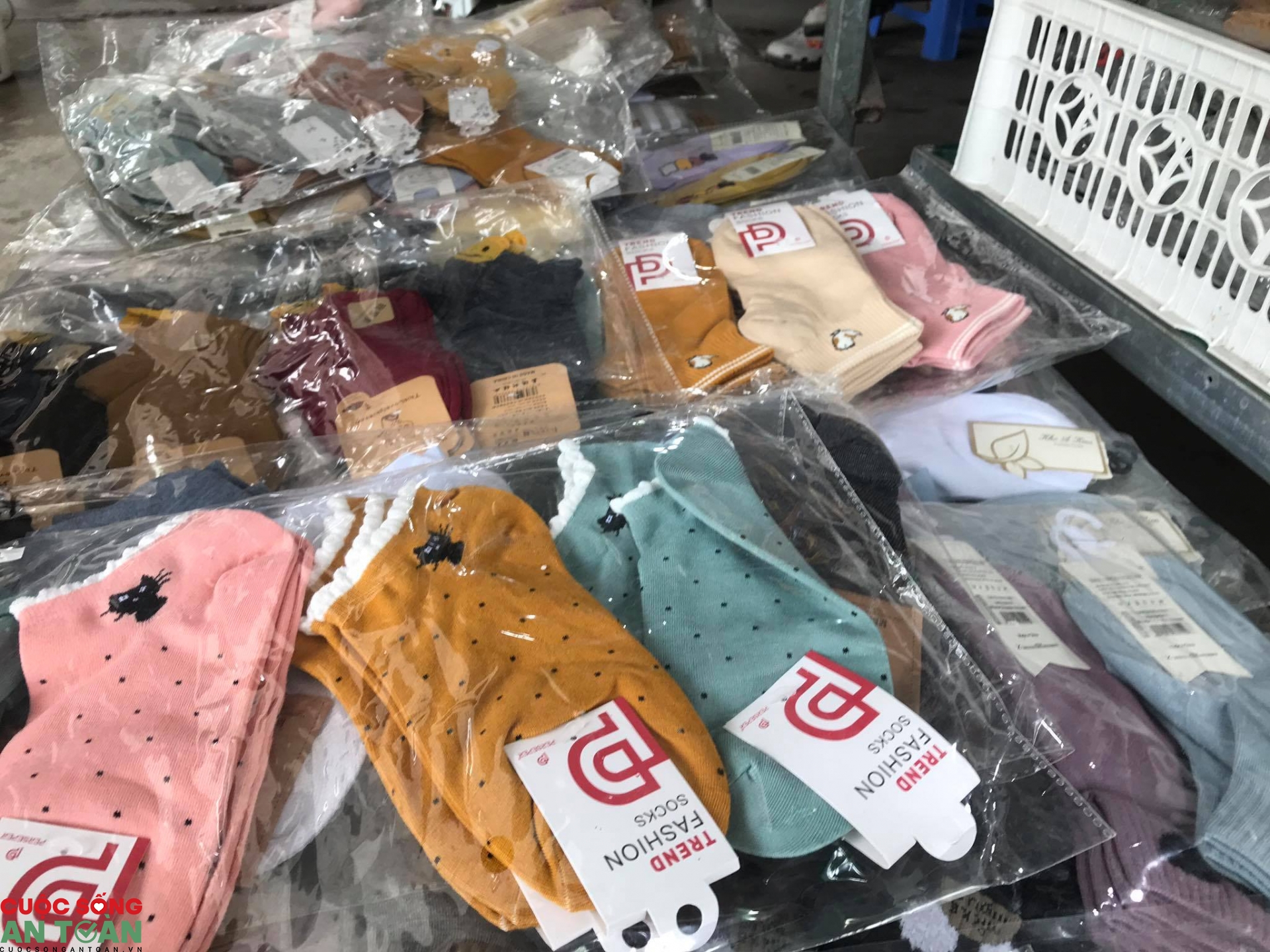 Shopping thỏa thích với mức giá "có một không hai" tại chợ Mun Shopping thỏa thích với mức giá "có một không hai" tại chợ Mun