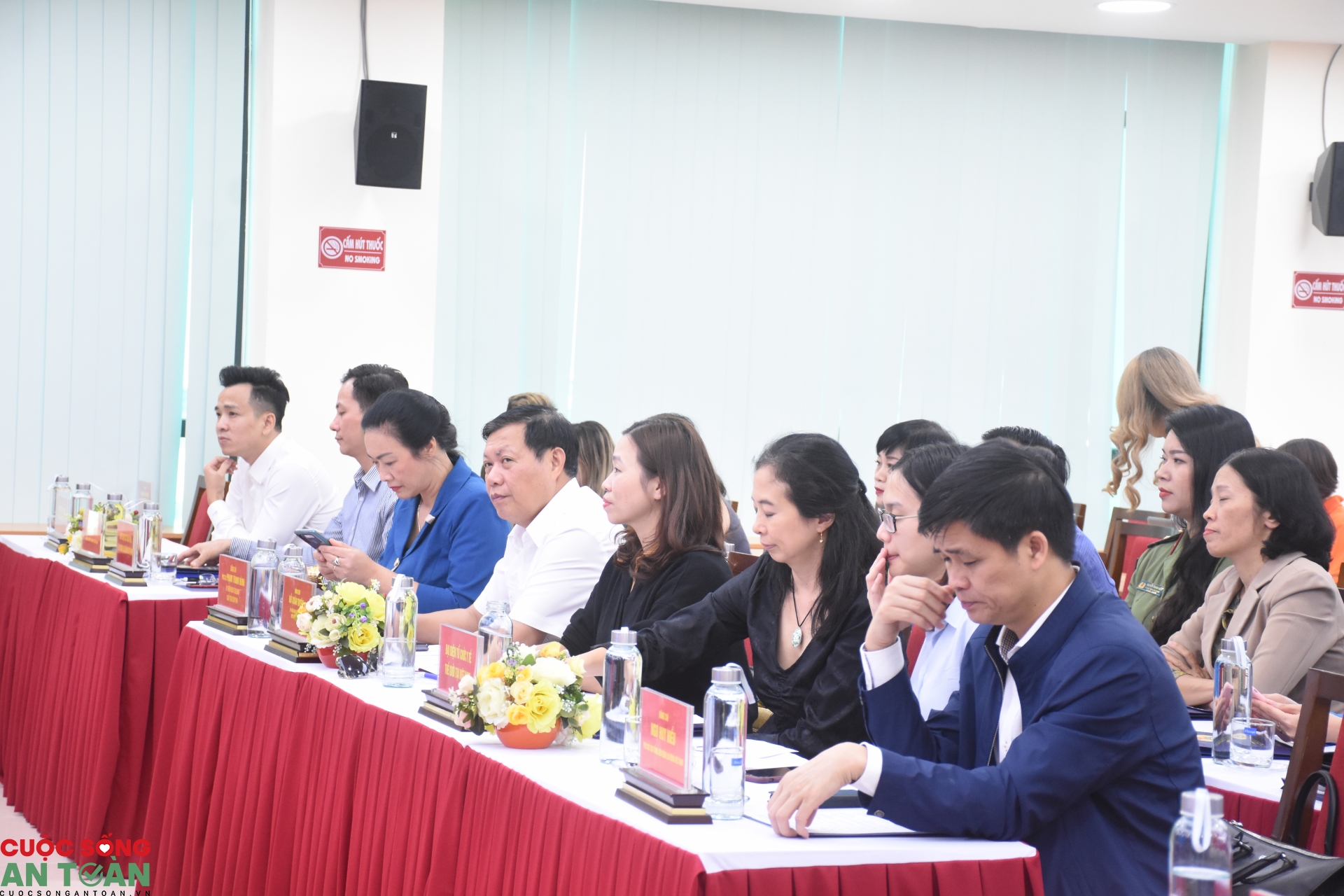 Dự án truyền thông Khẩu trang Vì sức khỏe Việt Nam và Bảo vệ Blouse trắng - "một dự án ý nghĩa và đầy tham vọng" Dự án truyền thông Khẩu trang Vì sức khỏe Việt Nam và Bảo vệ Blouse trắng - "một dự án ý nghĩa và đầy tham vọng"