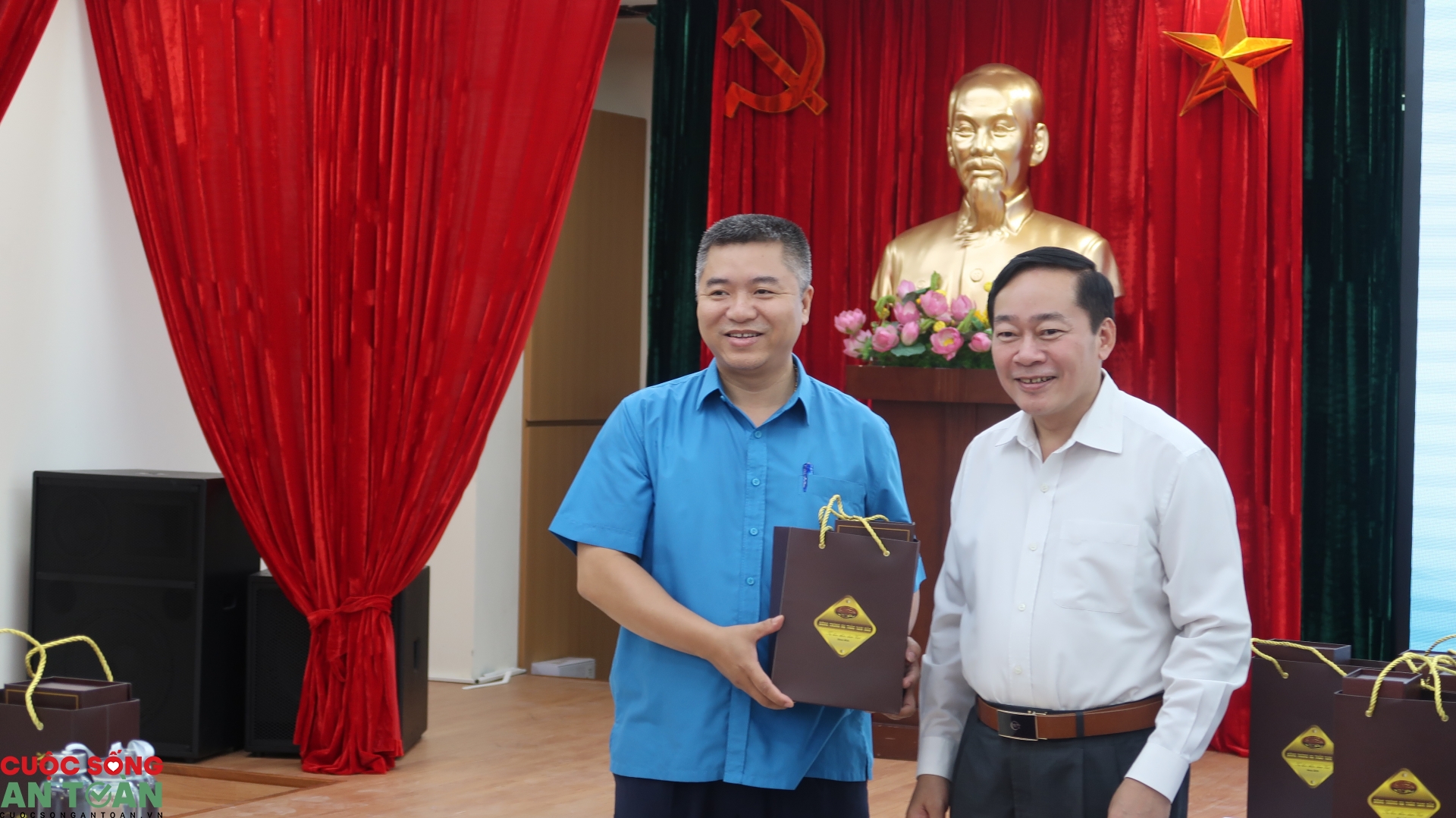 Nhiều phúc lợi cho đoàn viên, người lao động ngành Y tế Nhiều phúc lợi cho đoàn viên, người lao động ngành Y tế