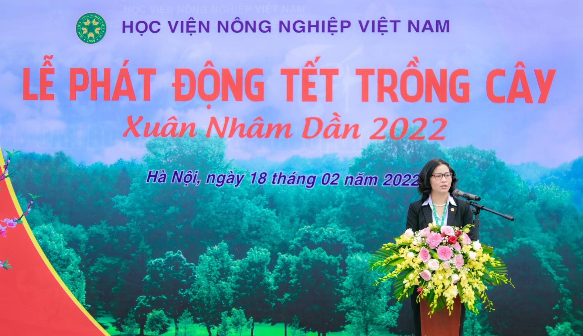 Tết trồng cây của thầy và trò Học viện Nông nghiệp Việt Nam