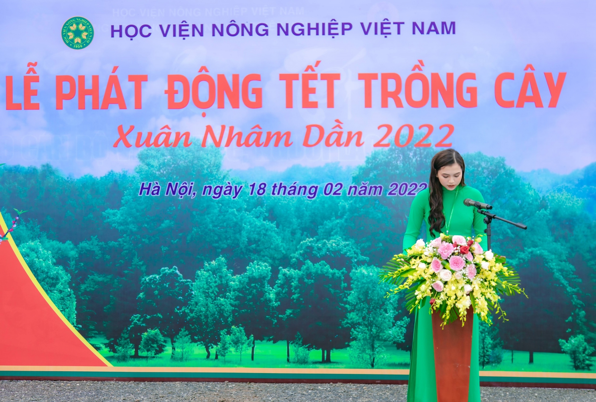 Tết trồng cây của thầy và trò Học viện Nông nghiệp Việt Nam