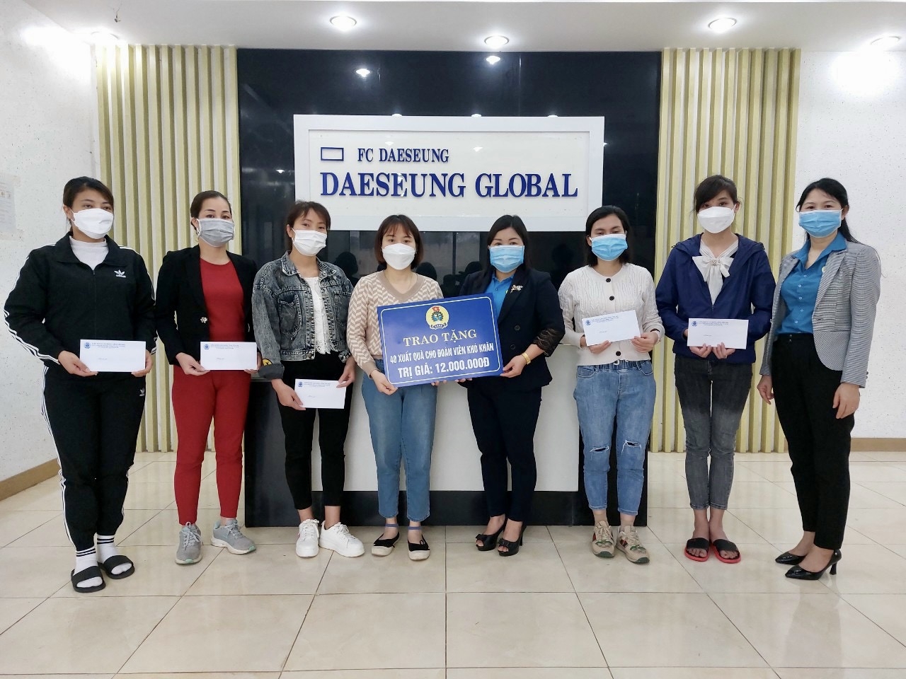 Công đoàn các KCN tỉnh Yên Bái chăm lo cho người lao động nữ