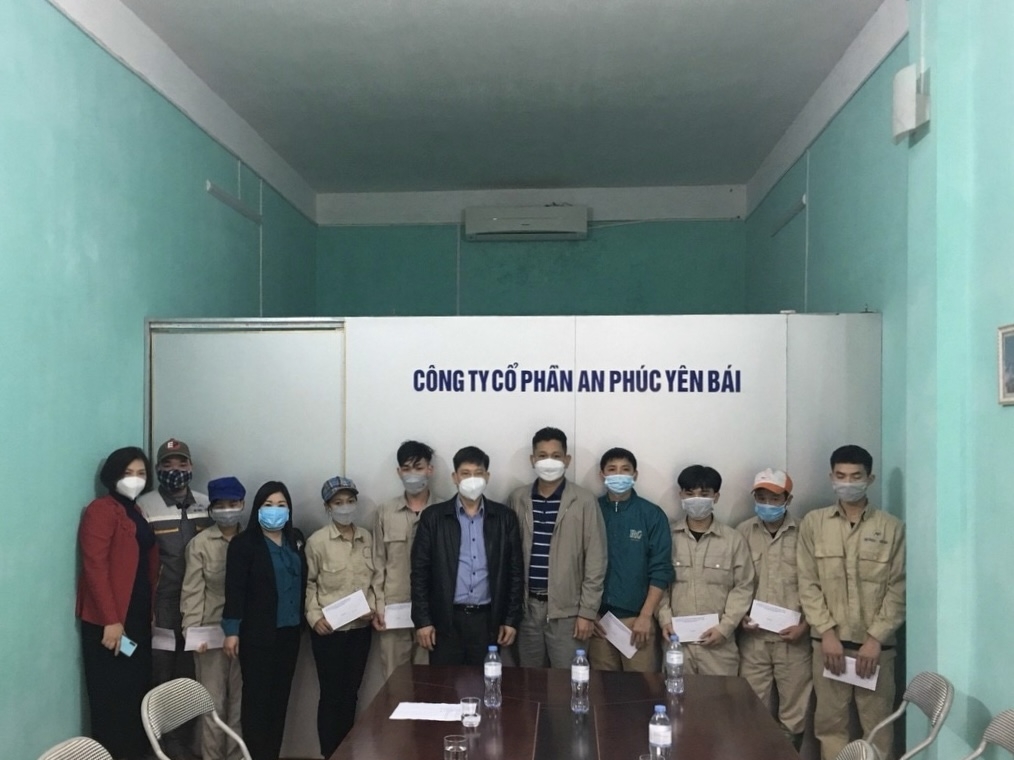 Công đoàn Yên Bái tích cực chăm lo cho người lao động